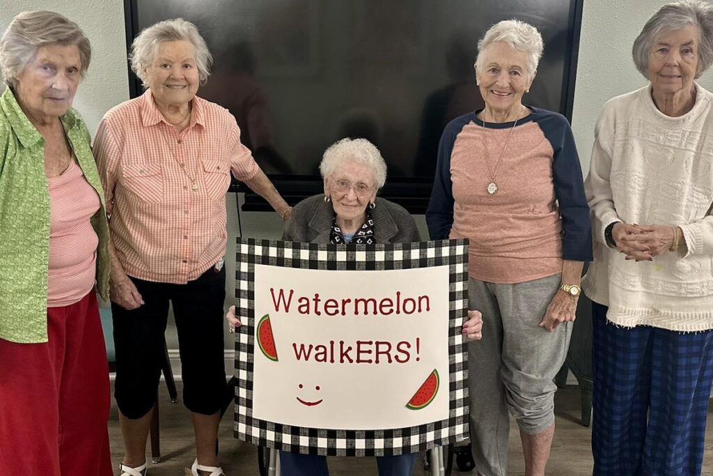 Bridgewood Gardens | Senior walking group photo