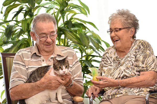 Pegasus Senior Living | Seniors with cat Pegasus Senior Living | Seniors with cat