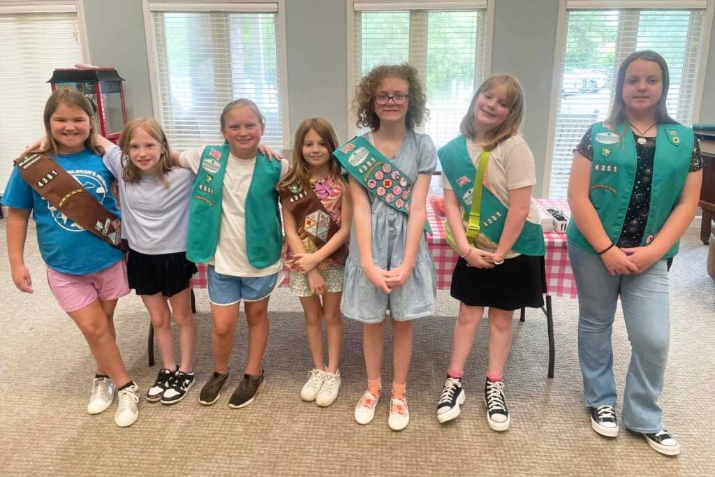 Castlewoods Place | Girl Scouts Pay Residents Sweet Visit
