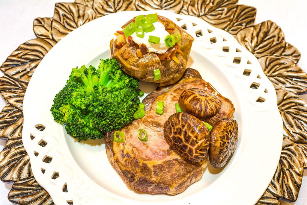 Dunwoody Place | Steak, mushrooms, potato, and broccoli
