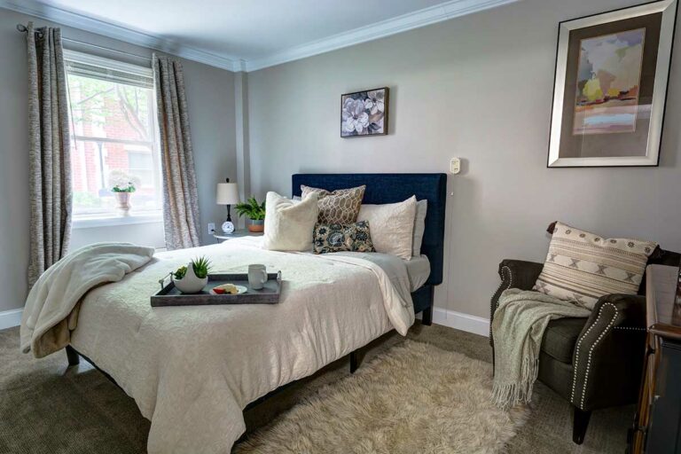 Dunwoody Place | Bedroom with full size bed