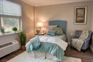 Dunwoody Place | Bedroom with twin size bed