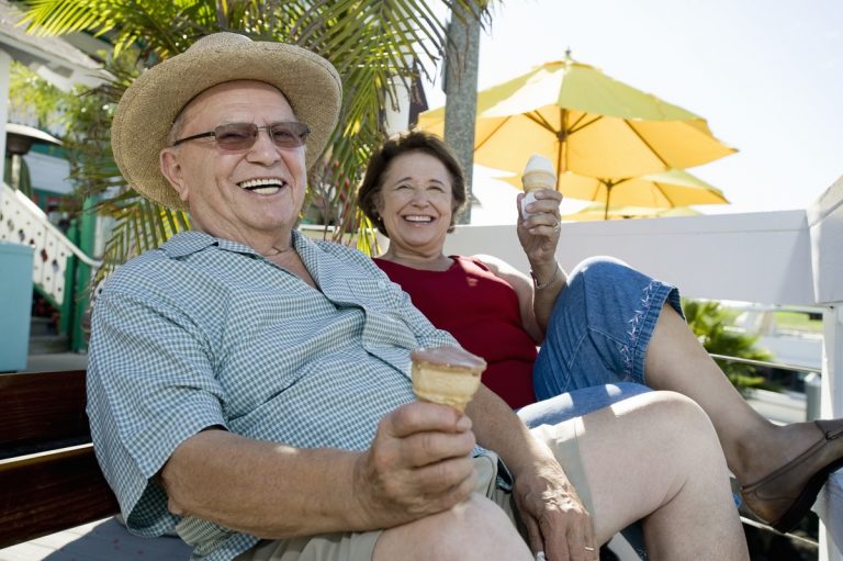 Evergreen Place | Senior couple relaxing outdoors
