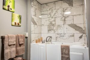 Evergreen Place | Private Bathroom