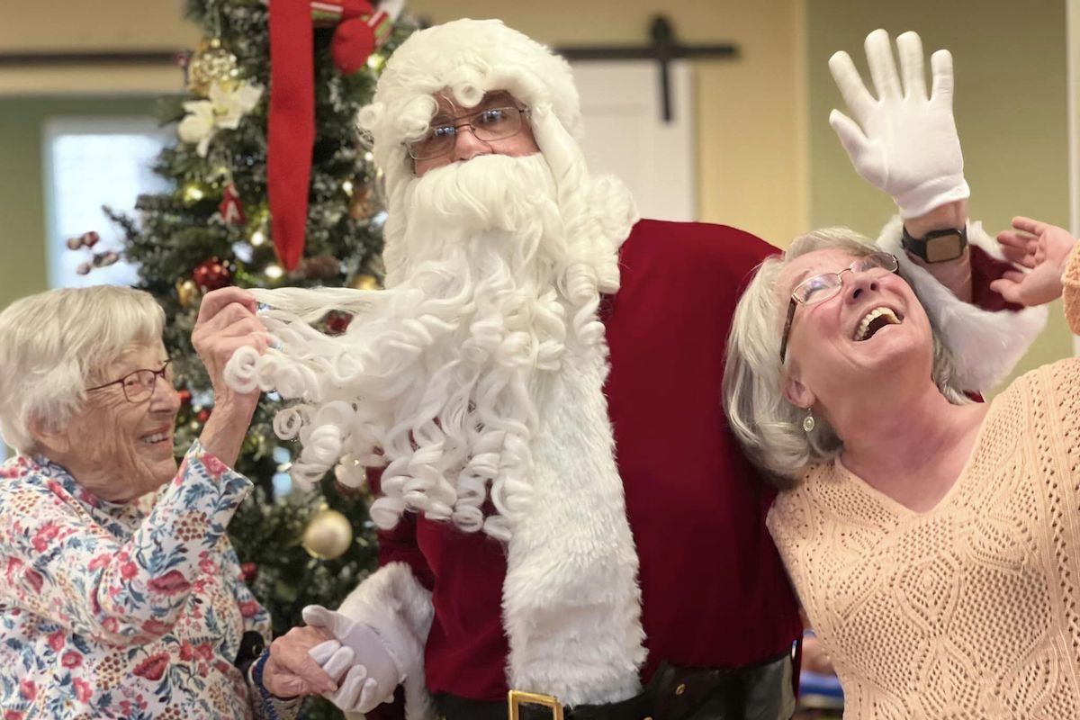 Pegasus Senior Living | Residents with Santa