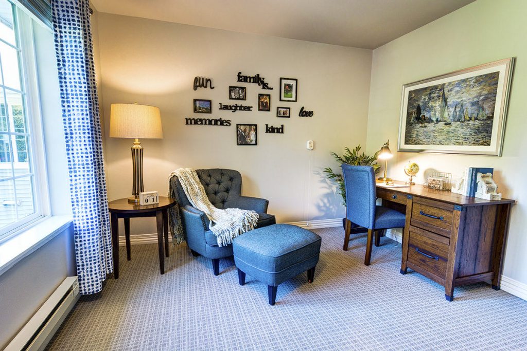 Gig Harbor Court | Living Room