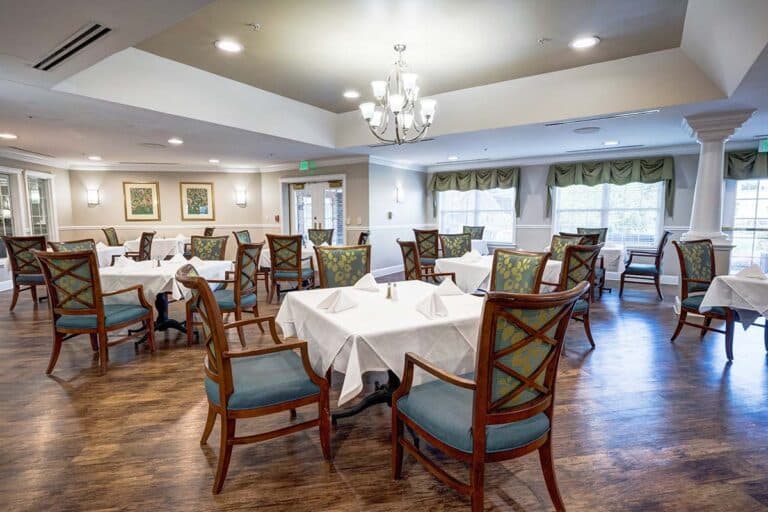 Glenwood Village of Overland Park | Dining Room