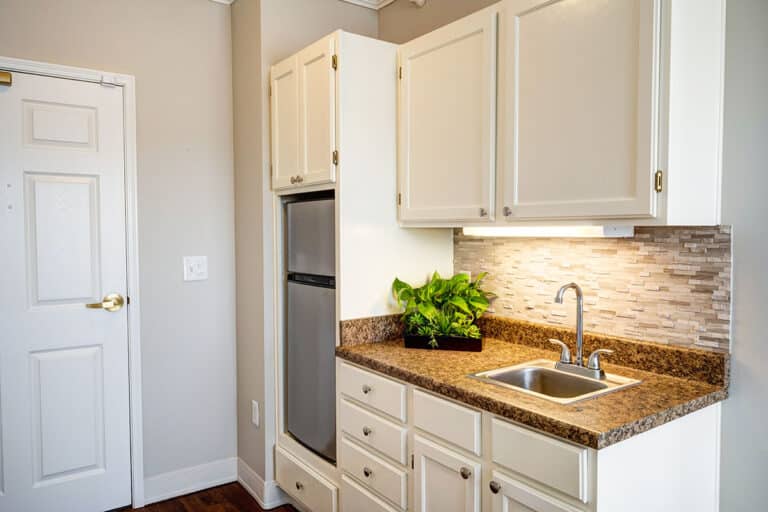 Glenwood Village of Overland Park | Kitchen