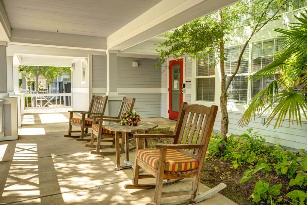 Greenhaven Place | Sister communities - Elk Grove Park