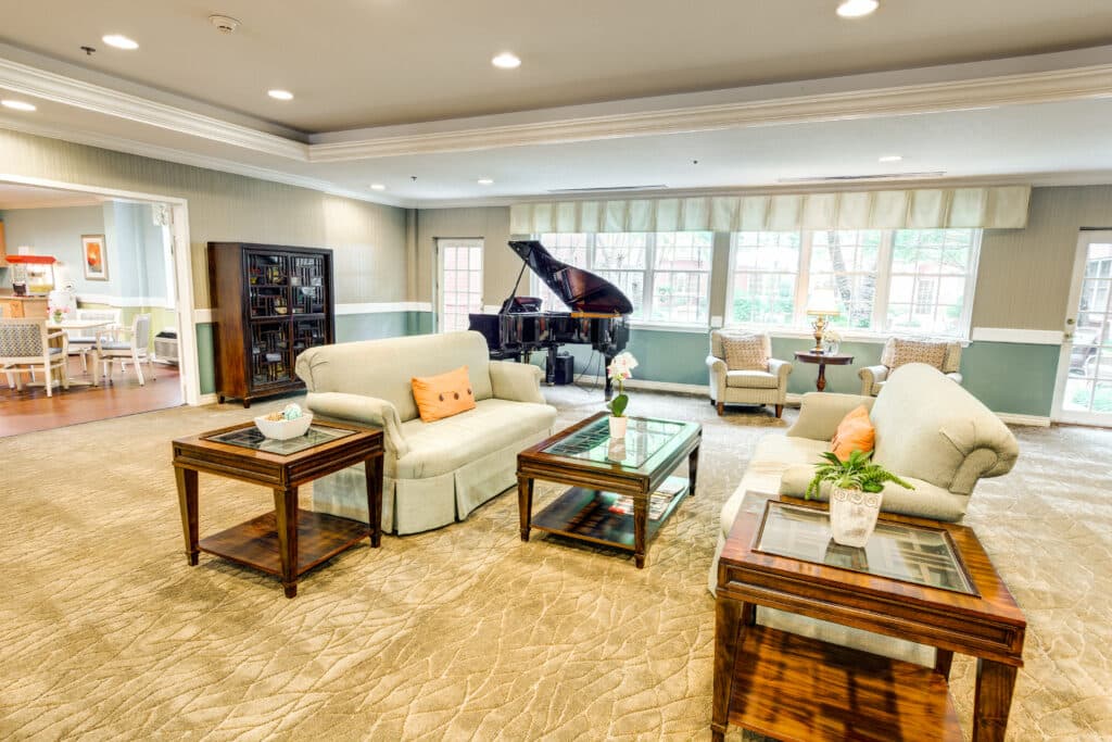 Magnolia Place of Roswell | Community Area