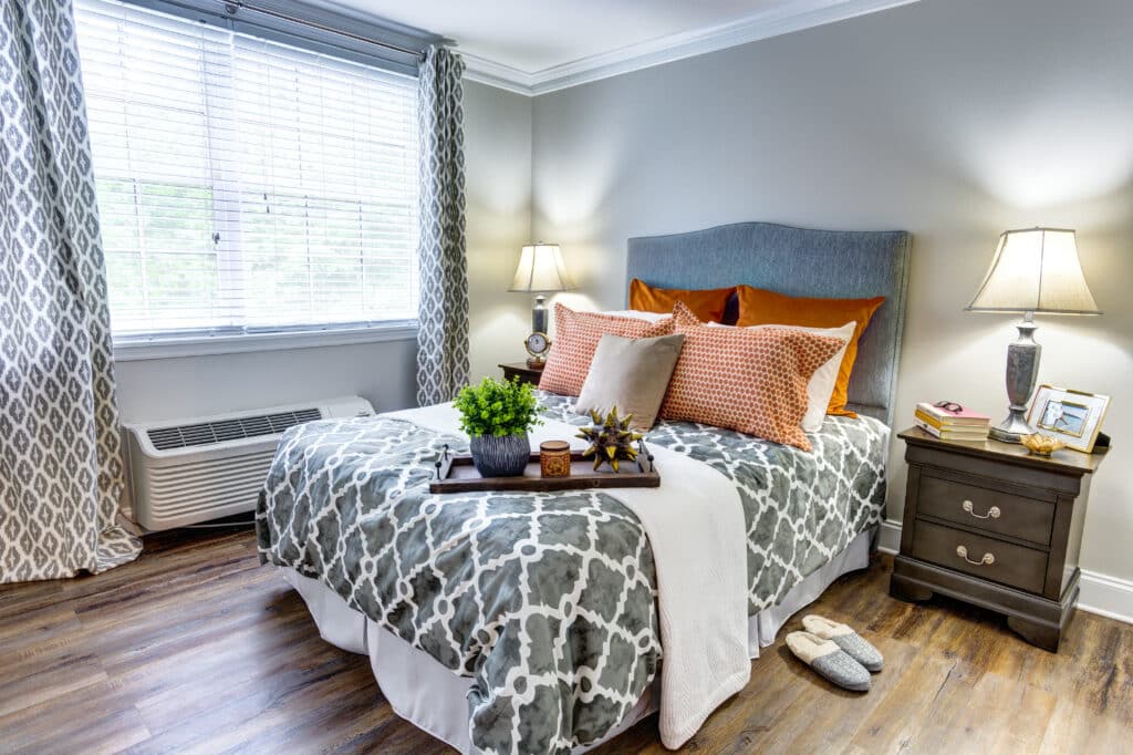 Magnolia Place of Roswell | Bedroom