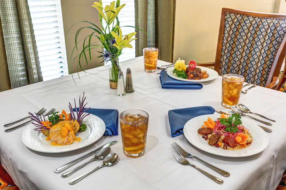 Pegasus Preserve of Clear Lake | Dining table