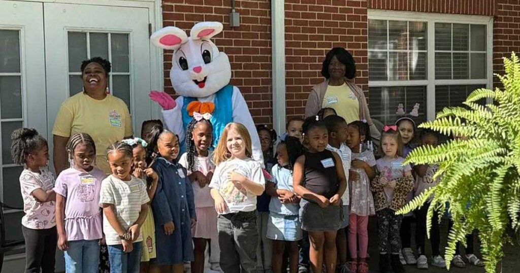 Ridgeland Place | Kids, Seniors Have Easter Fun