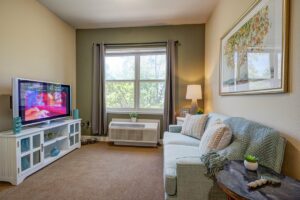 Sterling Court at Roseville | Apartment