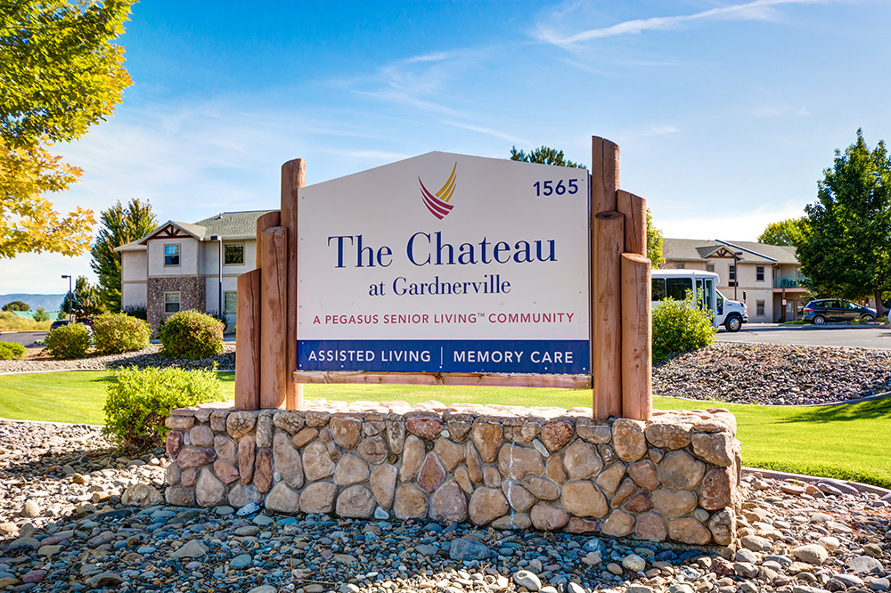 The Chateau at Gardnerville | Outdoor sign