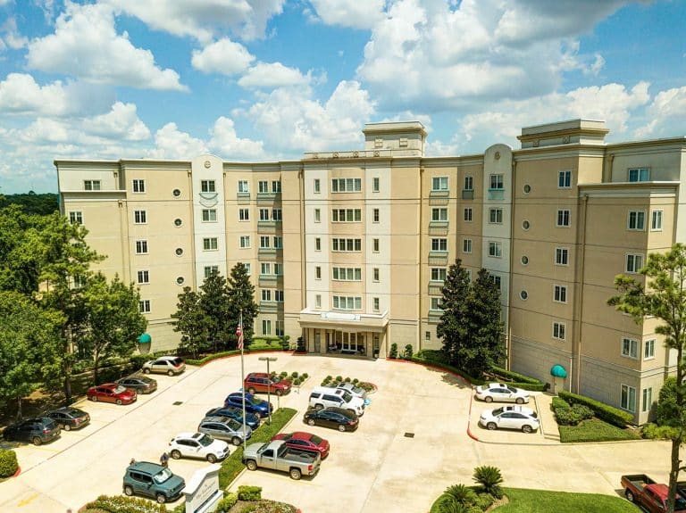 Assisted Senior Living & Care in Houston, TX The Farrington