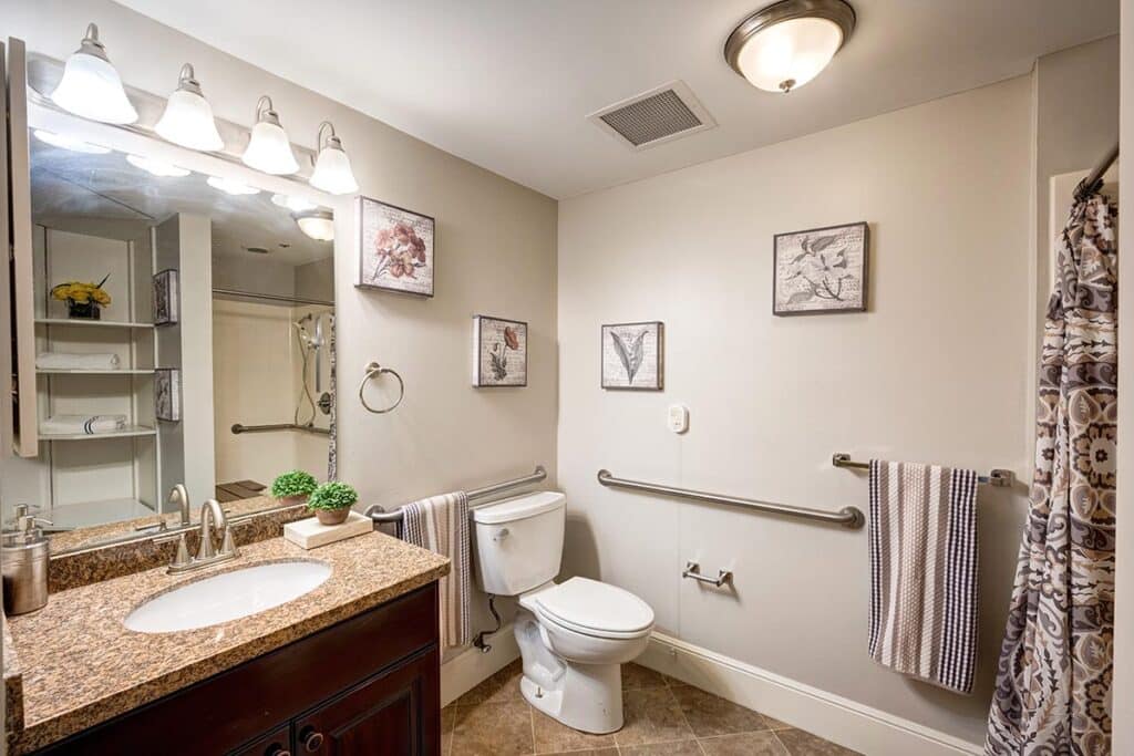 The Farrington at Tanglewood | Bathroom