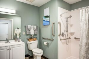 The Gardens at Marysville | Apartment bathroom