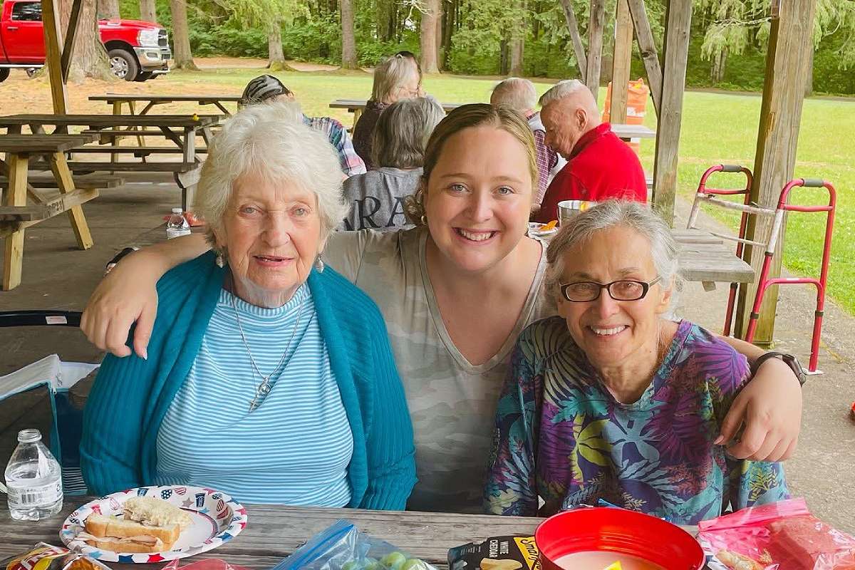 Pegasus Senior Living | Community Picnic