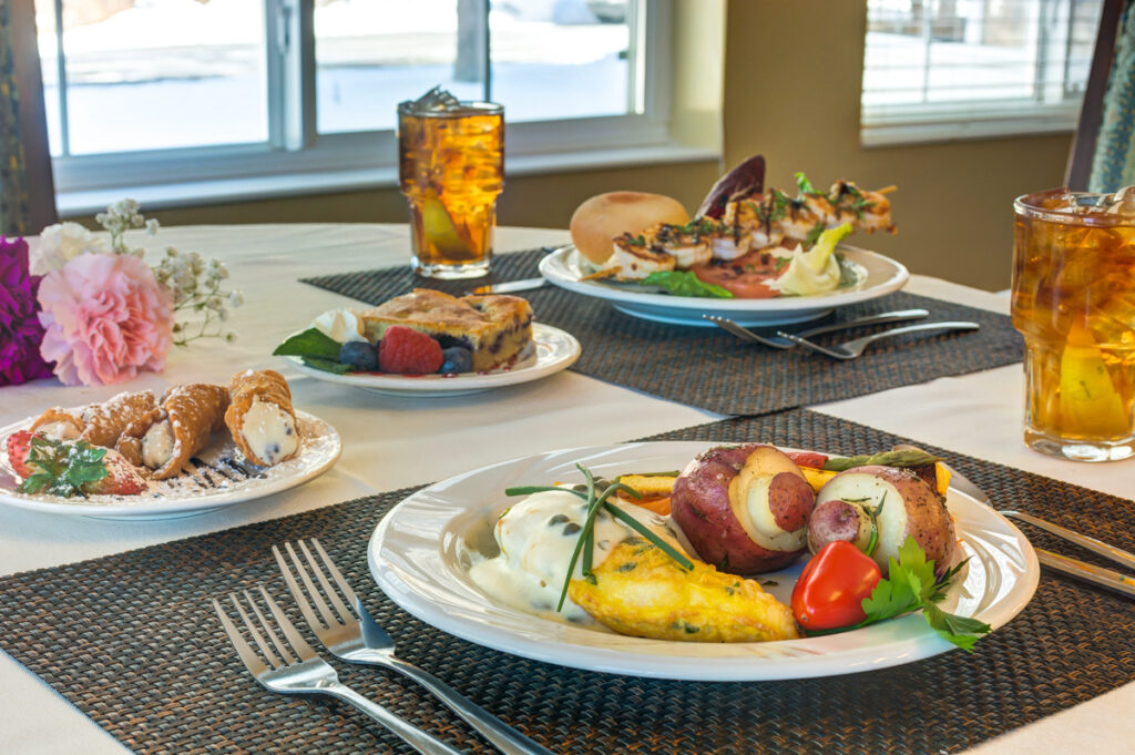 The Landing at Queensbury | Dinner plates