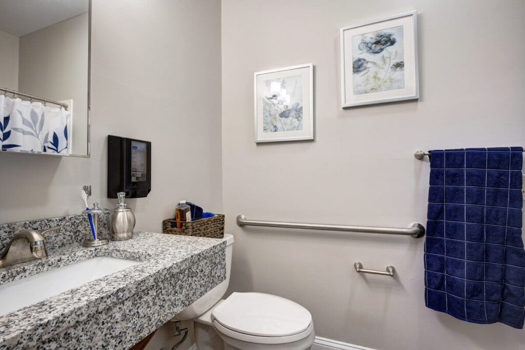 The Landing at Queensbury | Bathroom