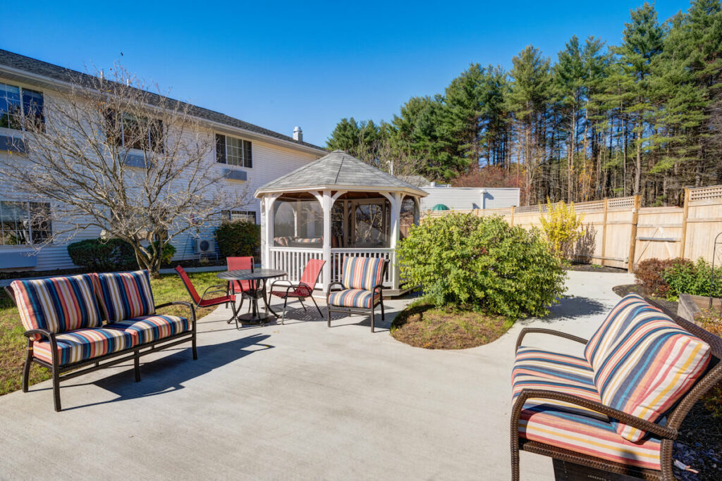 The Landing at Queensbury | Courtyard with White Gazebo