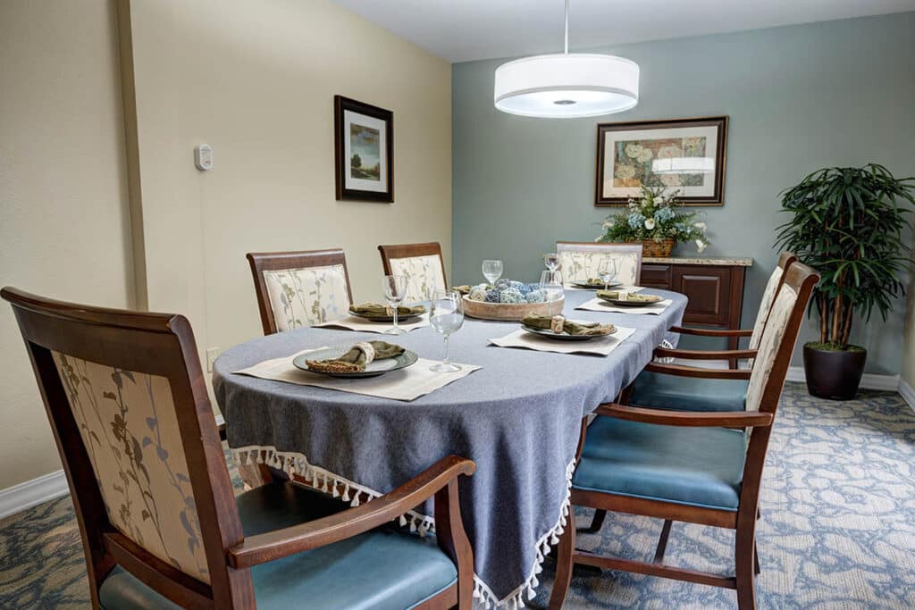 The Rivers at Puyallup | Dining Room Table