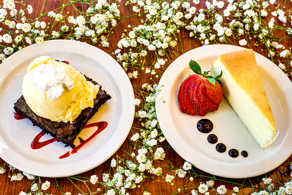 The Seasons of Reno | Dessert plates