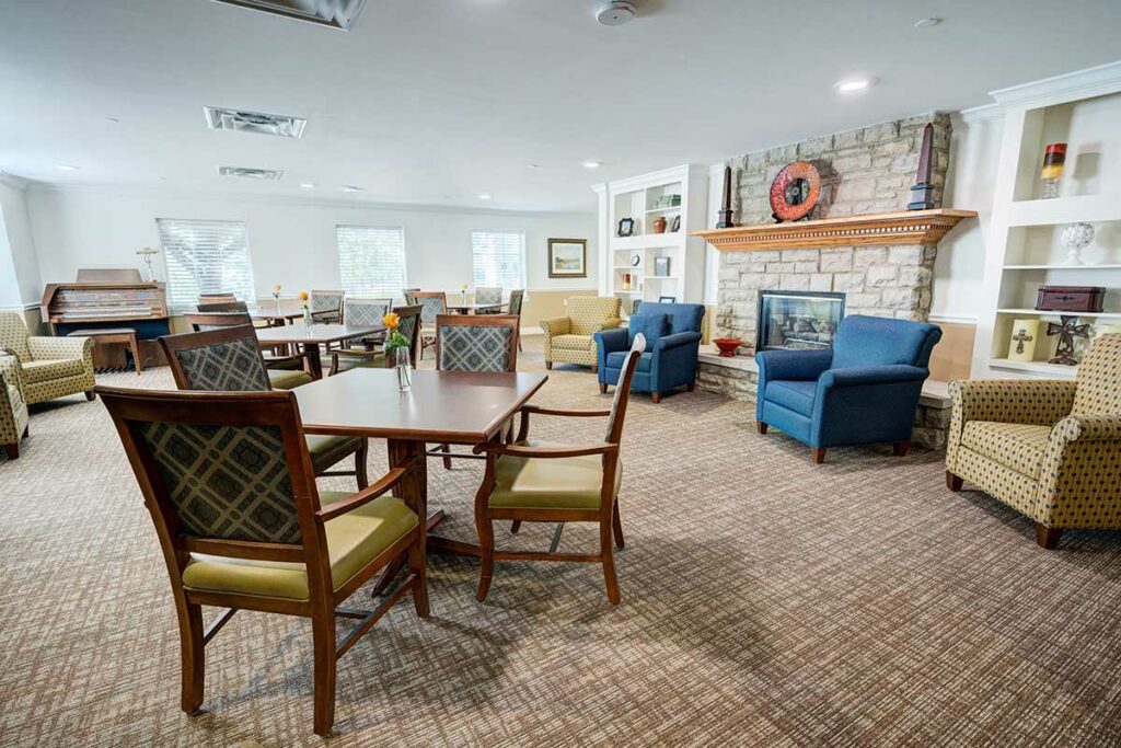 Town Village of Leawood | Lounge